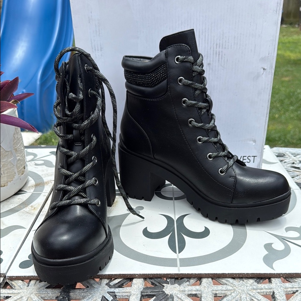 Nine West Quona Black Lace Up Boots size 8 - Picture 3 of 9